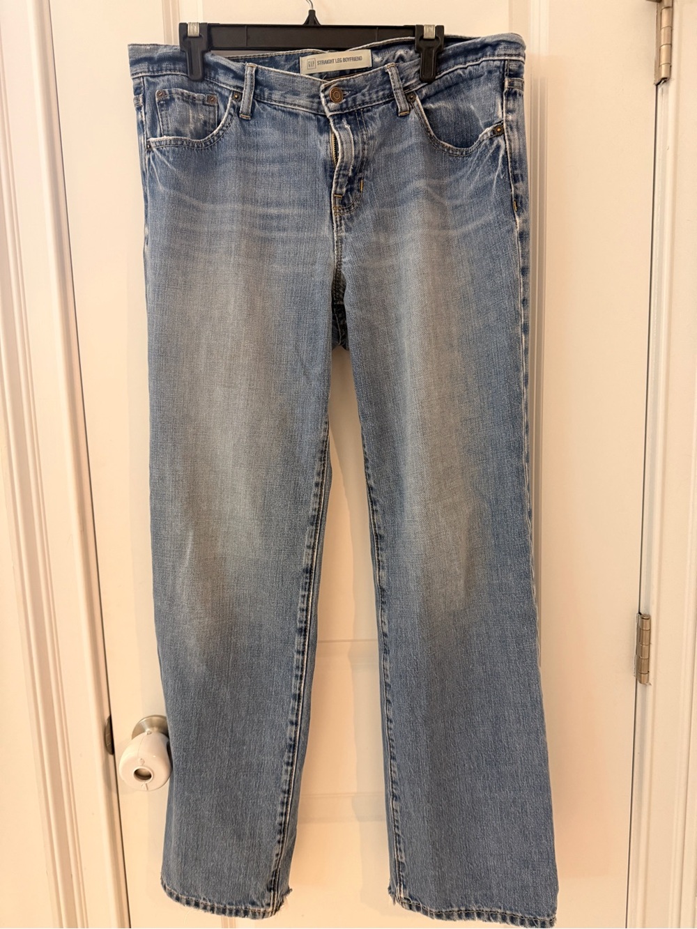 GAP Straight leg Boyfriend-distressed Wash Women’s Jeans - Classic Straight Leg